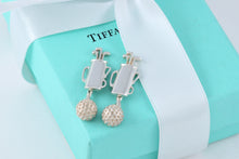Load image into Gallery viewer, Tiffany &amp; Co. Mens Silver Golf Ball &amp; Golf Bag Cufflinks

