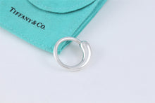 Load image into Gallery viewer, Tiffany &amp; Co. Elsa Peretti Silver Eternal Circle Keyring Keychain
