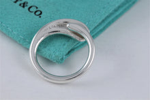 Load image into Gallery viewer, Tiffany &amp; Co. Elsa Peretti Silver Eternal Circle Keyring Keychain
