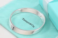 Load image into Gallery viewer, Tiffany &amp; Co. Silver Geometric Oval Bangle Bracelet
