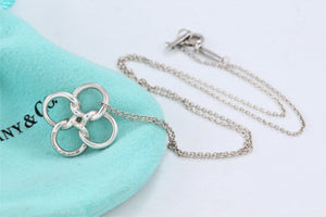 Tiffany & Co. Elsa Peretti Silve Quadrifoglio Knot Loop Pendant Necklace