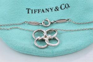 Tiffany & Co. Elsa Peretti Silve Quadrifoglio Knot Loop Pendant Necklace