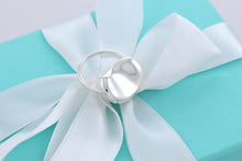 Load image into Gallery viewer, Tiffany &amp; Co. Elsa Peretti Rotating Large Bean Ring
