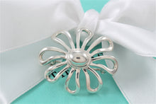 Load image into Gallery viewer, Tiffany &amp; Co. Paloma Picasso Silver Daisy Flower Brooch Pin
