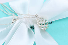 Load image into Gallery viewer, Tiffany &amp; Co. Paloma Picasso Silver Small Venezia Luce Swirl Necklace
