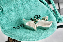 Load image into Gallery viewer, Tiffany &amp; Co. Elsa Peretti Silver Feather Stud Earrings
