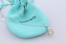 Load image into Gallery viewer, Tiffany &amp; Co. Paloma Picasso Silver Small Venezia Luce Swirl Necklace
