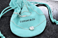 Load image into Gallery viewer, Tiffany &amp; Co. Elsa Peretti Silver Bean Nugget Pendant Necklace

