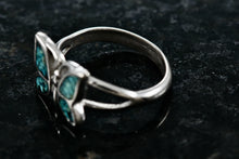 Load image into Gallery viewer, Silver Small Turquoise Chip Inlay Butterfly Ring Size 4.5
