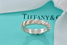 Load image into Gallery viewer, Tiffany &amp; Co. Atlas Silver Twist Groove Stripe Narrow Band Ring Size 5
