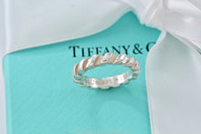 Load image into Gallery viewer, Tiffany &amp; Co. Atlas Silver Twist Groove Stripe Narrow Band Ring Size 5
