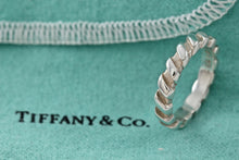 Load image into Gallery viewer, Tiffany &amp; Co. Atlas Silver Twist Groove Stripe Narrow Band Ring Size 5
