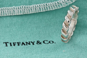 Tiffany & Co. Atlas Silver Twist Groove Stripe Narrow Band Ring Size 5