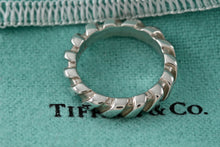 Load image into Gallery viewer, Tiffany &amp; Co. Atlas Silver Twist Groove Stripe Narrow Band Ring Size 5
