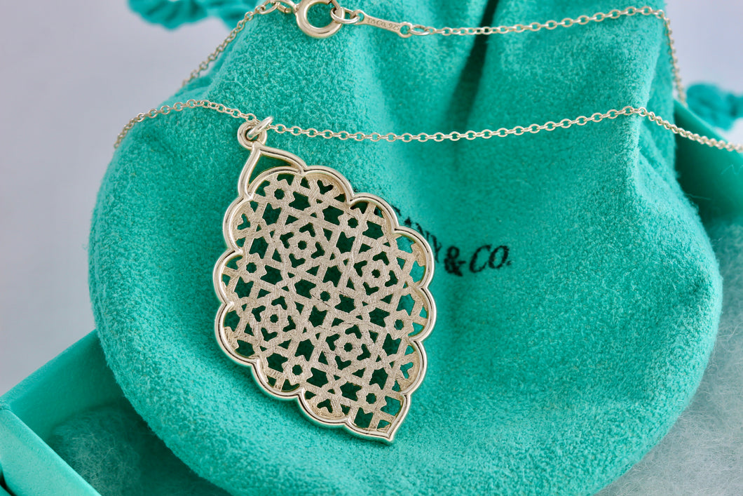 Tiffany & Co. Paloma Picasso Silver Large Marrakesh Medallion Pendant Necklace