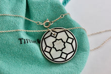 Load image into Gallery viewer, Tiffany &amp; Co. Paloma Picasso Marrakesh Zellige Mother of Pearl Disc Necklace
