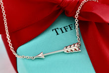 Load image into Gallery viewer, Tiffany &amp; Co. Silver Arrow Chain Bracelet

