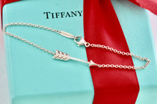 Load image into Gallery viewer, Tiffany &amp; Co. Silver Arrow Chain Bracelet
