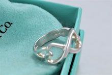 Load image into Gallery viewer, Tiffany &amp; Co. Paloma Picasso Silver Double Loving Heart Ring
