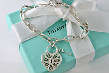 Load image into Gallery viewer, Tiffany &amp; Co. Silver Keyhole Heart Filigree &amp; Mini Key Pendant Oval Link 7.5&quot; Bracelet
