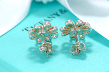 Load image into Gallery viewer, Tiffany &amp; Co. Paloma Picasso Silver Daisy Gold Bead Flower Earrings
