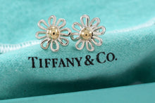 Load image into Gallery viewer, Tiffany &amp; Co. Paloma Picasso Silver Daisy Gold Bead Flower Earrings
