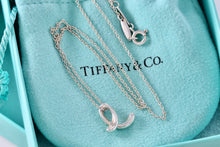 Load image into Gallery viewer, Tiffany &amp; Co. Elsa Peretti Silver Alphabet Letter &quot;E&quot; Pendant Necklace
