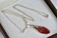 Load image into Gallery viewer, Sterling Silver Red Agate Pearl Bead Drop 20&quot; Necklace
