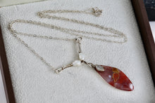 Load image into Gallery viewer, Sterling Silver Red Agate Pearl Bead Drop 20&quot; Necklace
