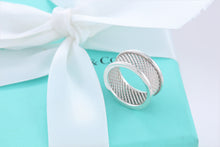 Load image into Gallery viewer, Tiffany &amp; Co. Silver Mesh Bar Ring
