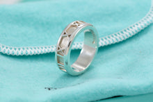 Load image into Gallery viewer, Tiffany &amp; Co. Atlas Silver Roman Numeral Original Band Ring
