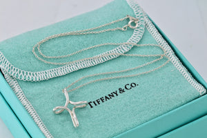 Tiffany & Co. Elsa Peretti Silver Large Inifinity Cross 18" Chain Necklace