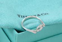 Load image into Gallery viewer, Tiffany &amp; Co. Elsa Peretti Small Bean Ring
