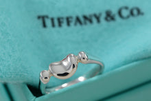 Load image into Gallery viewer, Tiffany &amp; Co. Elsa Peretti Small Bean Ring
