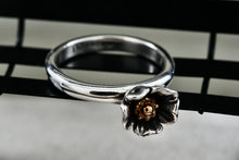 Load image into Gallery viewer, Daisy London Sterling Silver &amp; Gold Flower Ring Size 7
