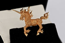 Load image into Gallery viewer, Dan Levin 1979 Handmade &quot;Guardian of the Glen&quot; Pegasus Unicorn Horse 18Kt. Gold Pendant
