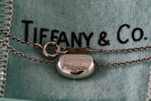 Load image into Gallery viewer, Tiffany &amp; Co. Elsa Peretti Vintage Silver Small Bean 16&quot; Necklace
