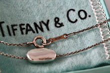 Load image into Gallery viewer, Tiffany &amp; Co. Elsa Peretti Vintage Silver Small Bean 16&quot; Necklace
