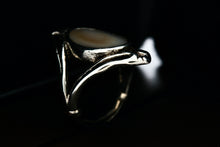 Load image into Gallery viewer, Sterling Silver Oval Mother of Pearl Inlay Statement Ring Size 3
