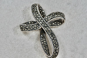 GSJ Sterling Silver Wavy Ribbon Rhinestone Cross Pendant