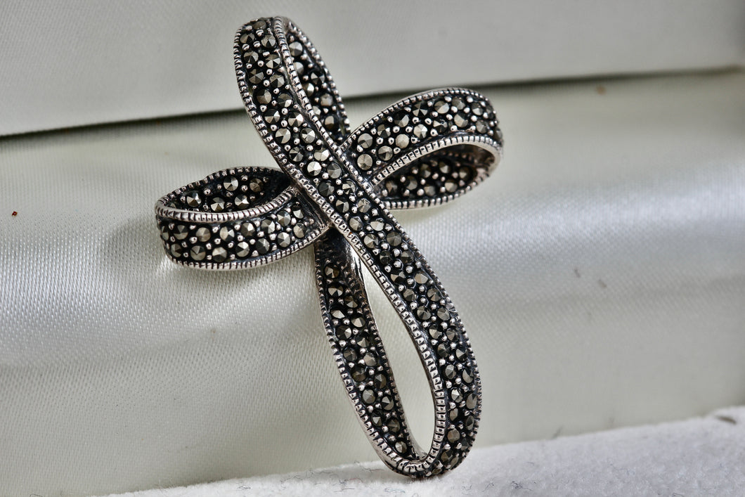 GSJ Sterling Silver Wavy Ribbon Rhinestone Cross Pendant