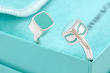 Load image into Gallery viewer, Tiffany &amp; Co. Silver Blue Enamel Square Block Horseshoe Keyring
