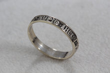 Load image into Gallery viewer, Sterling &quot;kypie ihcoy xpicte eaehcon me&quot; Silver Ring Size 9.5
