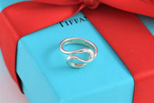 Load image into Gallery viewer, Tiffany &amp; Co. Elsa Peretti Silver Infinity Wave Ring
