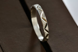 Vintage Sterling Silver ZigZag Narrow Band Ring Size 9