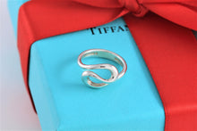 Load image into Gallery viewer, Tiffany &amp; Co. Elsa Peretti Silver Infinity Wave Ring
