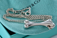 Load image into Gallery viewer, Tiffany &amp; Co. Elsa Peretti Silver Large Dog Bone Pendant 16&quot; Thick Chain Necklace
