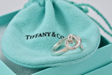 Load image into Gallery viewer, Tiffany &amp; Co. Paloma Picasso Silver Loving Heart Ring
