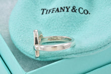 Load image into Gallery viewer, Tiffany &amp; Co. Paloma Picasso Silver Loving Heart Ring
