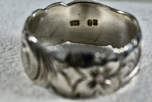 Load image into Gallery viewer, Sterling Silver Floral Etched Wide Silver Ring Size 11
